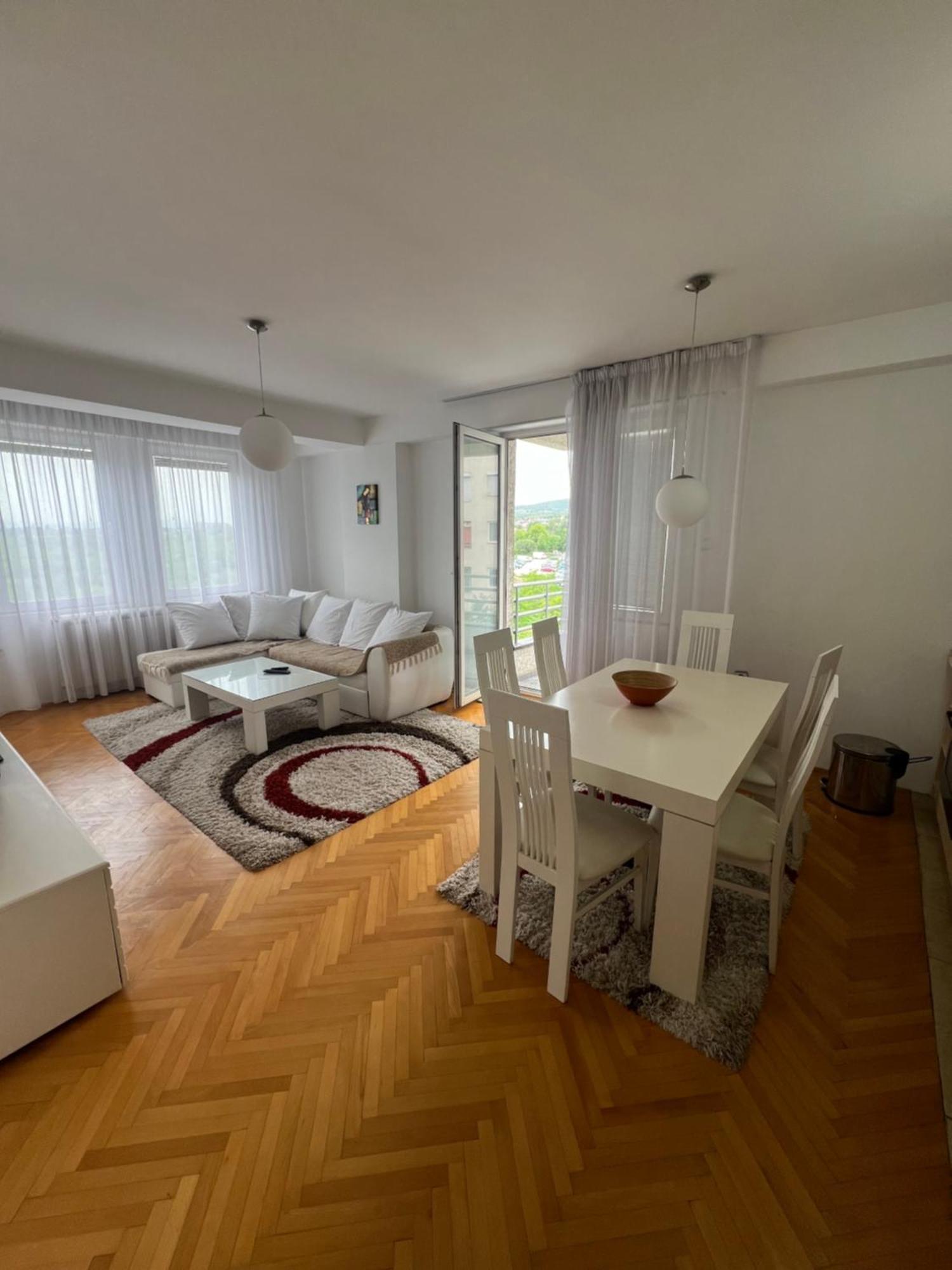 Karas Apartments Skopje Luaran gambar