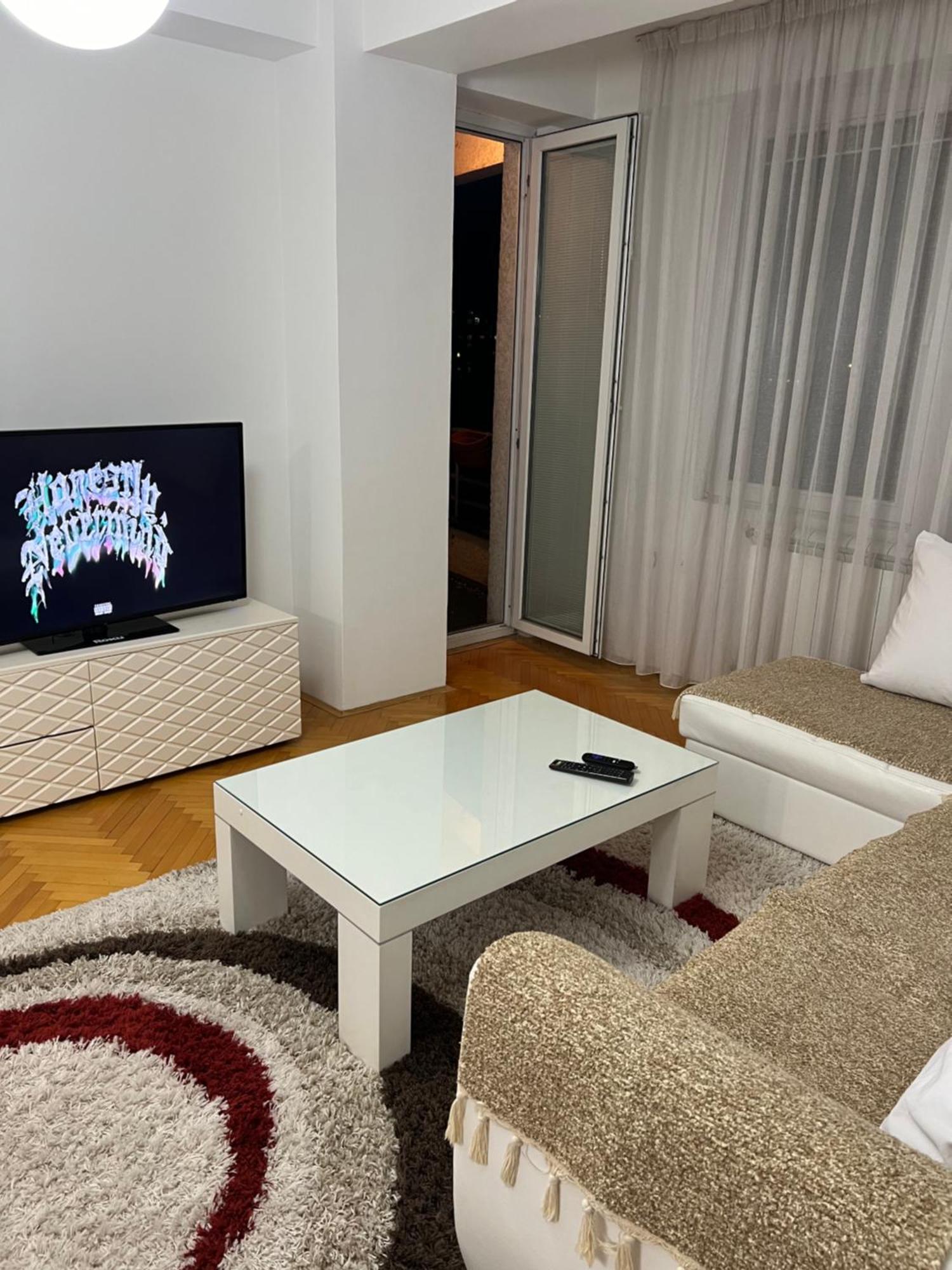 Karas Apartments Skopje Luaran gambar